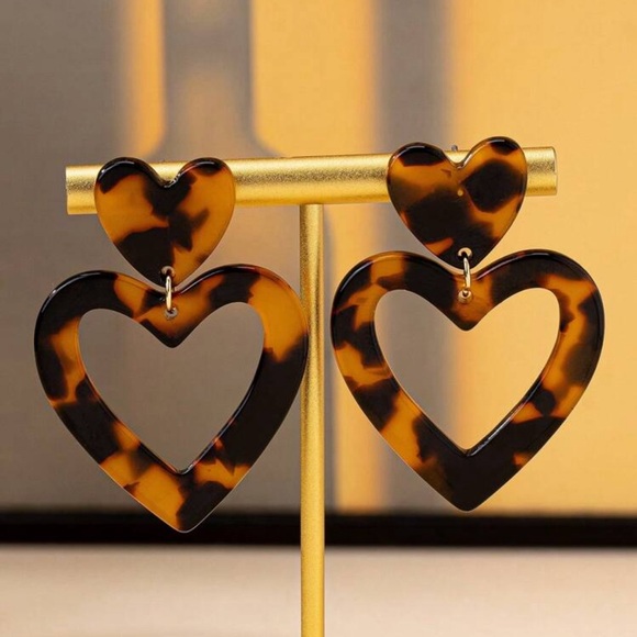 Heart-Shaped Tortoiseshell Earrings - Picture 1 of 2